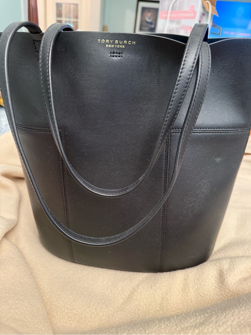 Tory Burch Black Block-T Standard Tote Leather Double-Handle Tote